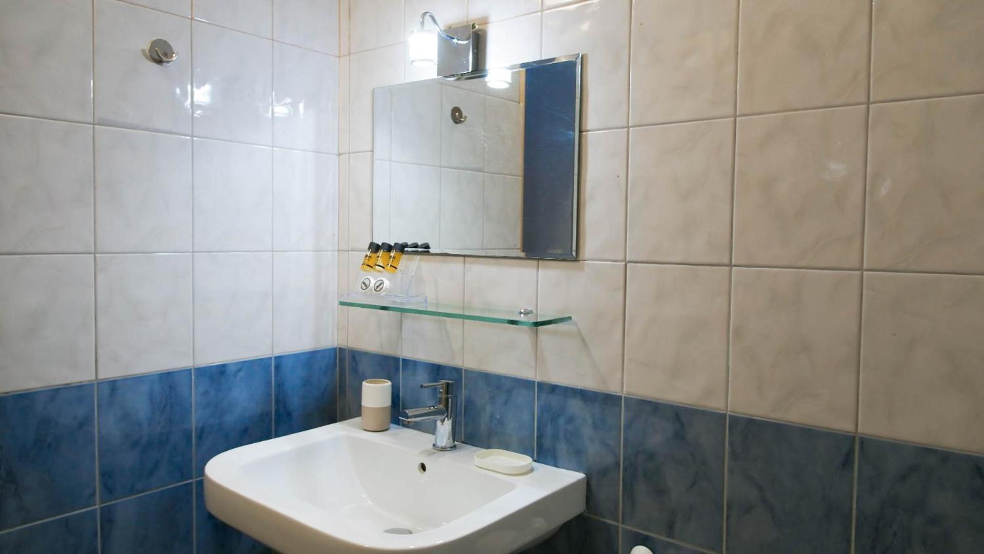 Guest House Suga 1 Qeparo Room photo