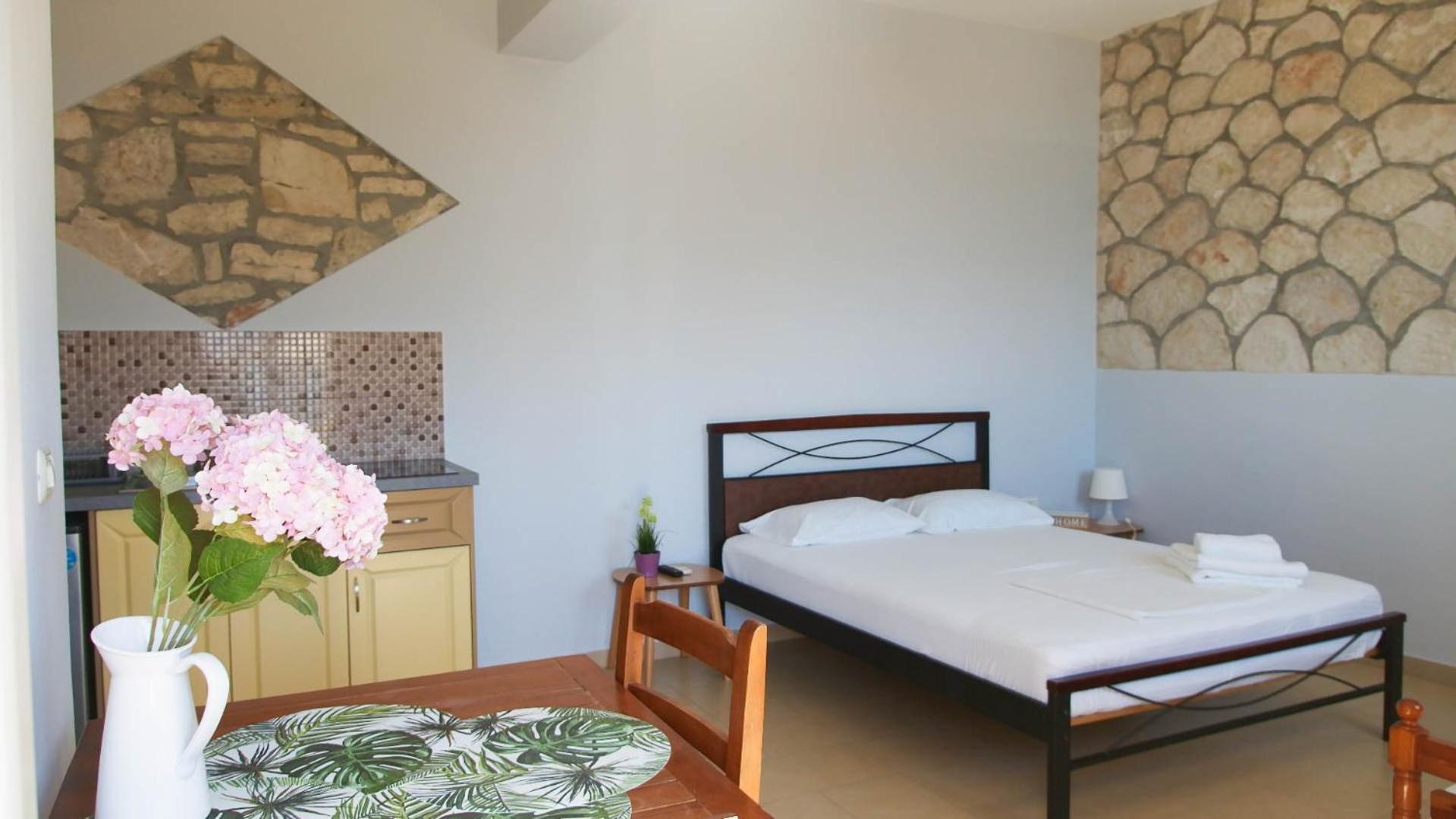 Guest House Suga 1 Qeparo Room photo