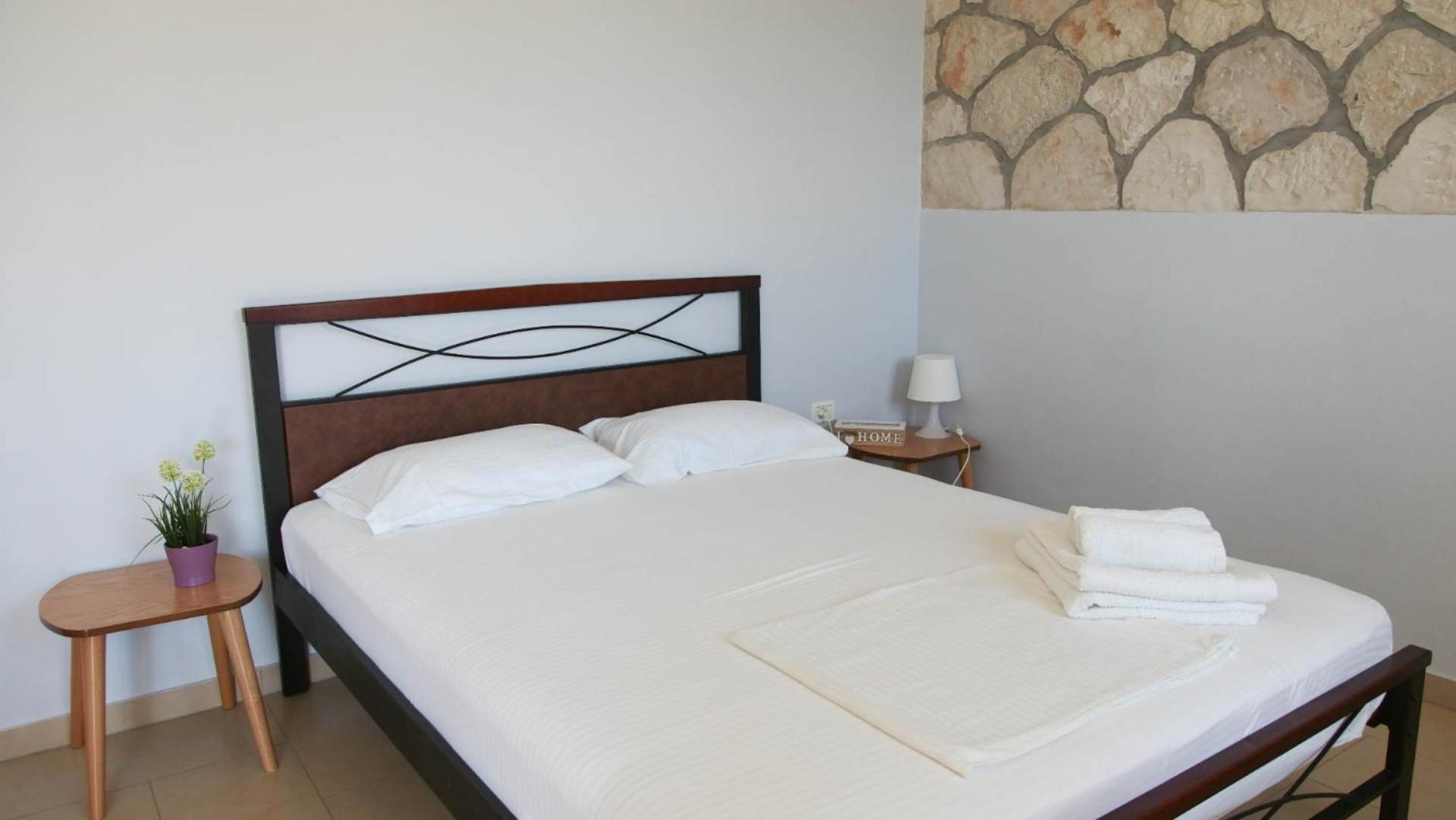 Guest House Suga 1 Qeparo Room photo