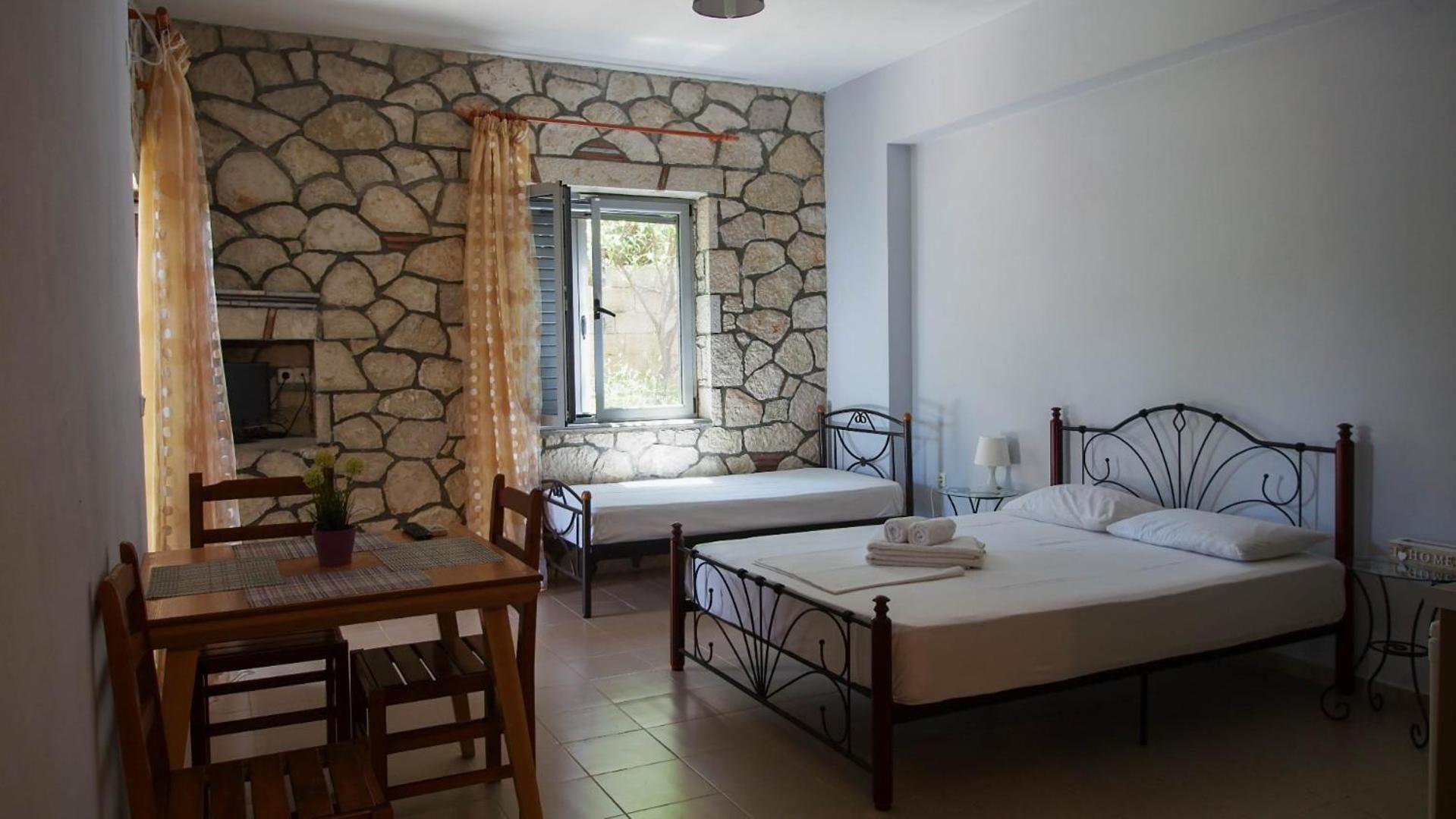 Guest House Suga 1 Qeparo Room photo